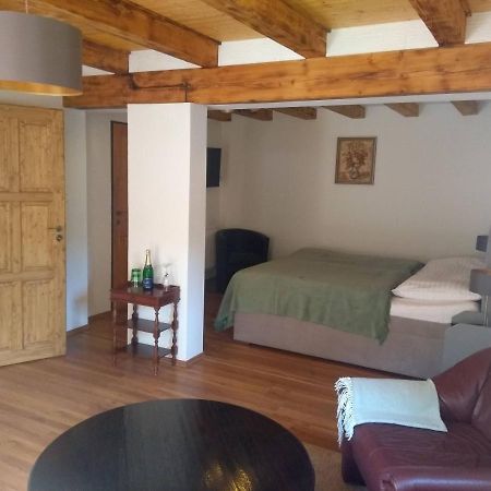 Stodola-Soukromy Apartman Pro Dva S Venkovni Virivkou Karlstejn Exterior photo