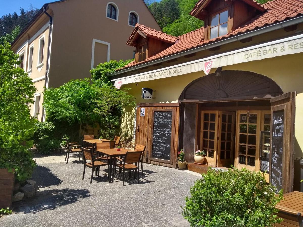 Stodola-Soukromy Apartman Pro Dva S Venkovni Virivkou Karlstejn Exterior photo